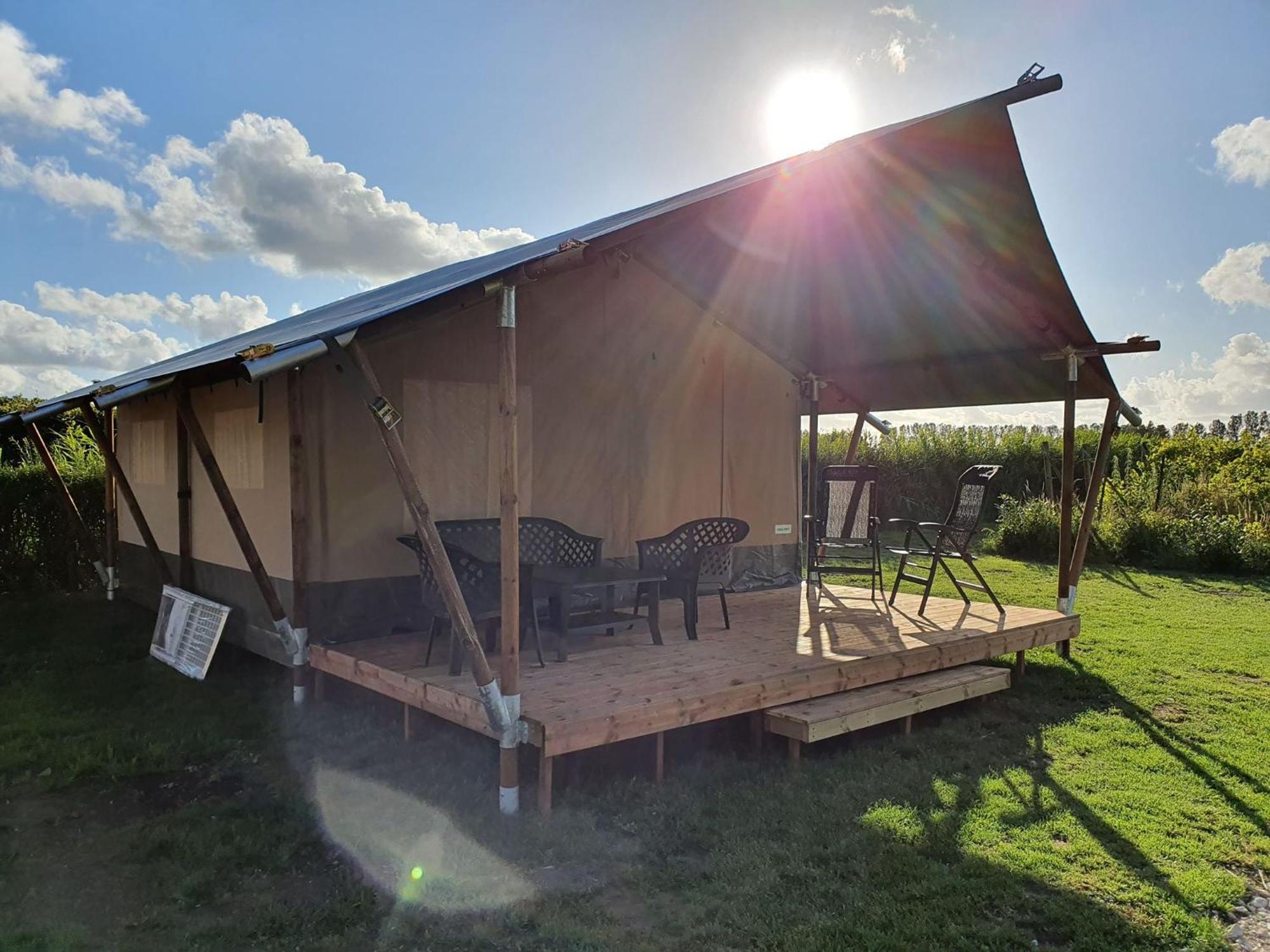 Camping De Oude Rijn Ter Aar 客房 照片