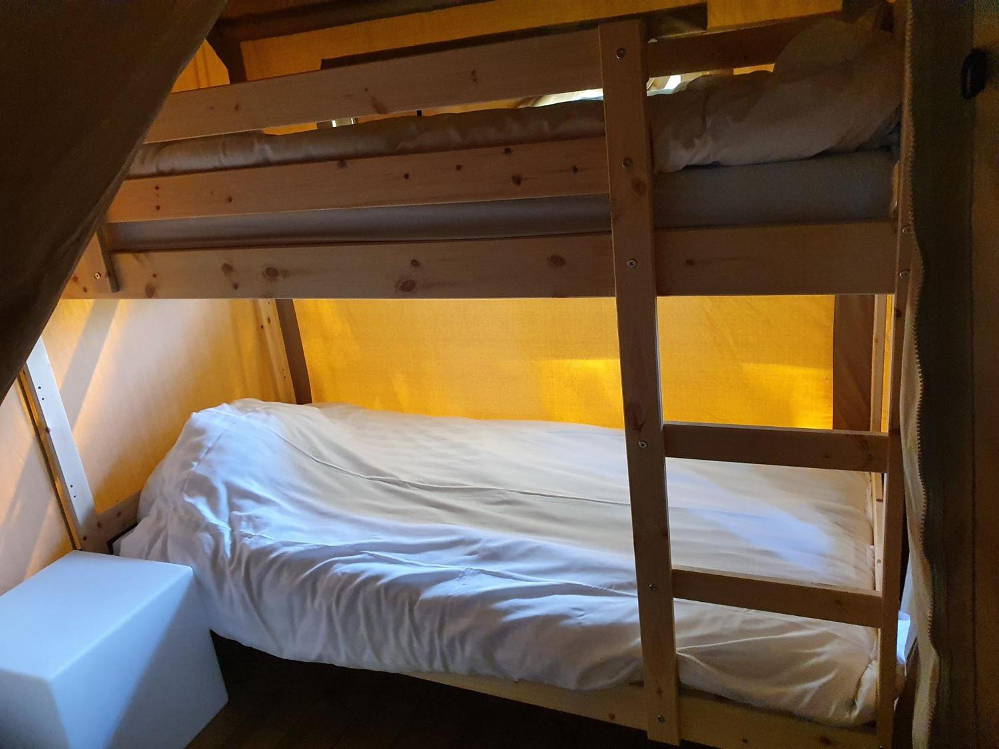 Camping De Oude Rijn Ter Aar 客房 照片